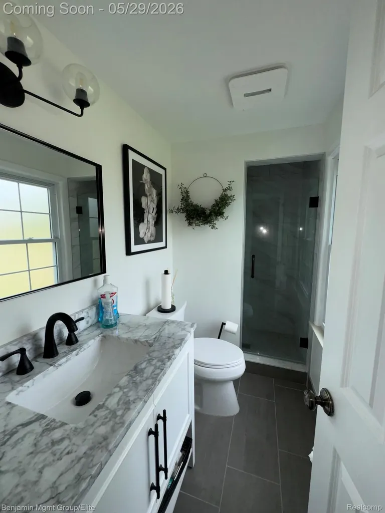 18769 Walmer Lane Beverly Hills Village MI 48025