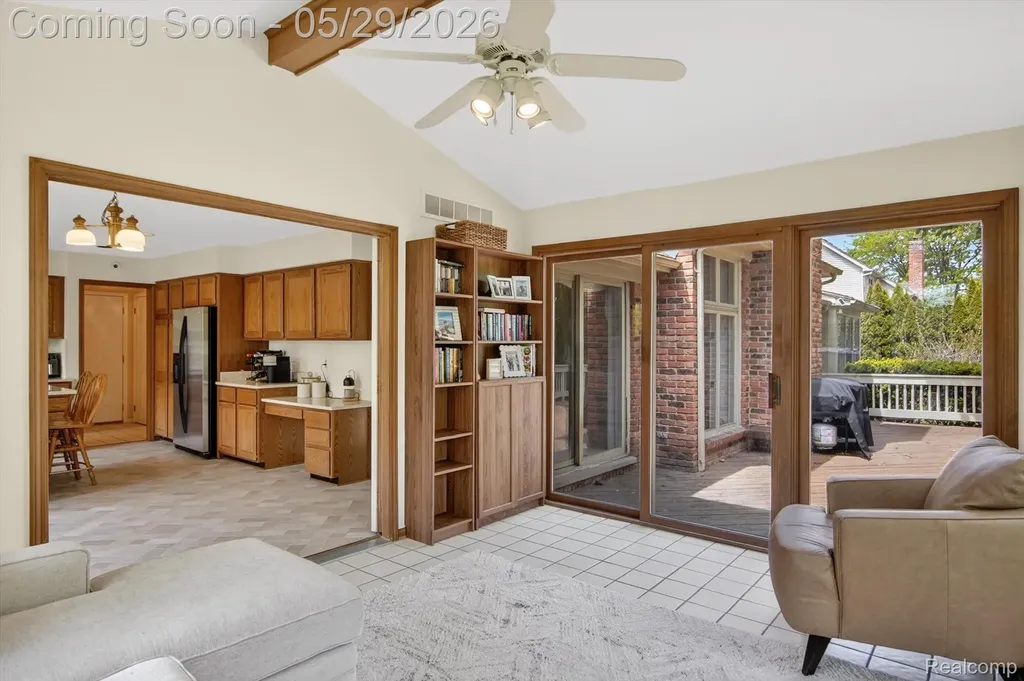 20308 Gary Lane Livonia City MI 48152