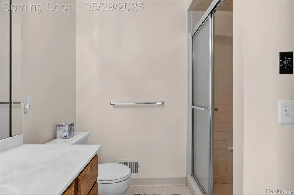 20308 Gary Lane Livonia City MI 48152