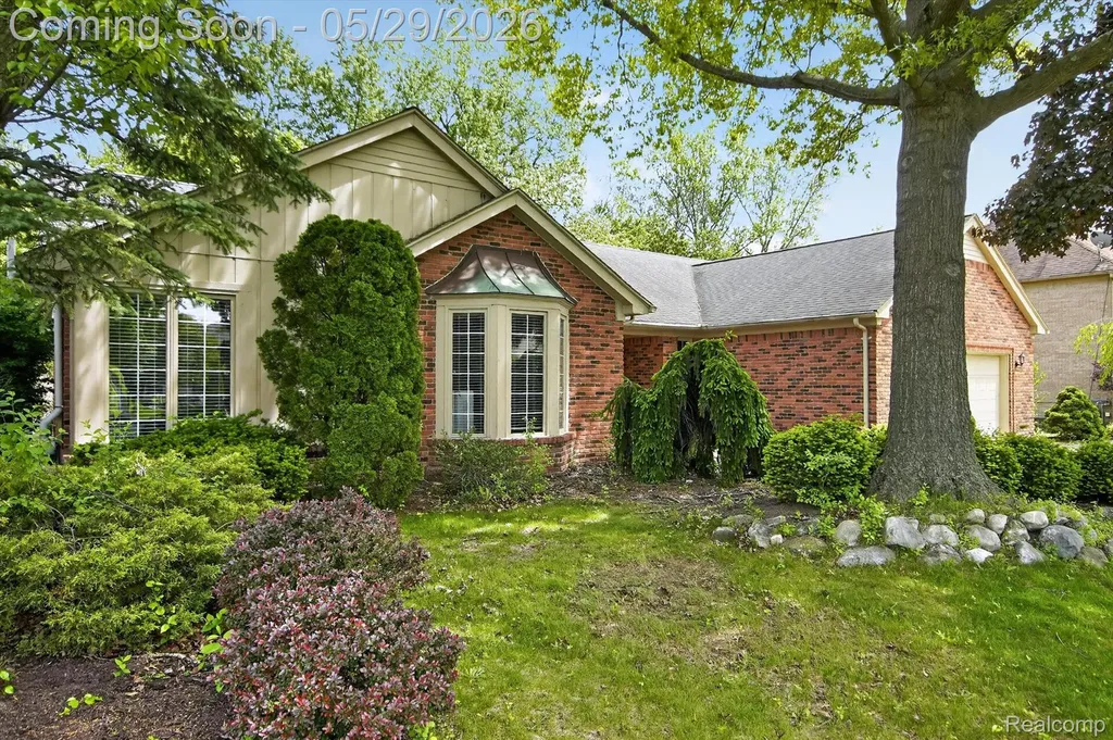 20308 Gary Lane Livonia City MI 48152