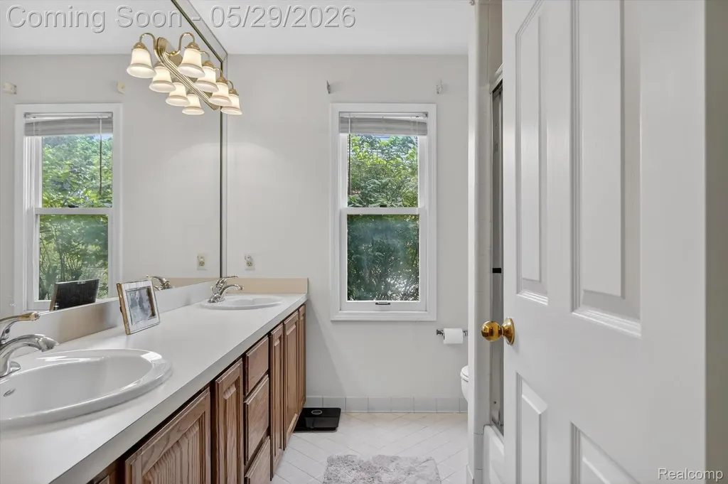20308 Gary Lane Livonia City MI 48152