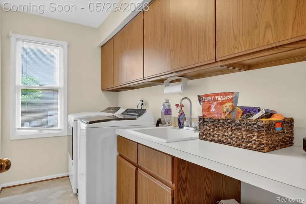 20308 Gary Lane Livonia City MI 48152