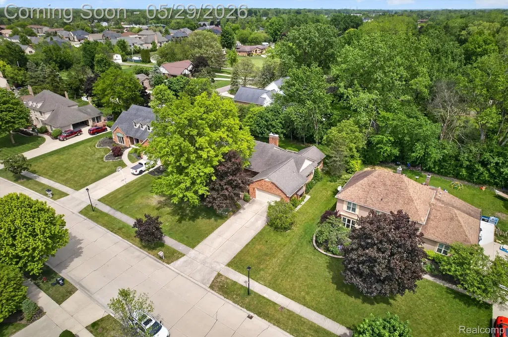 20308 Gary Lane Livonia City MI 48152