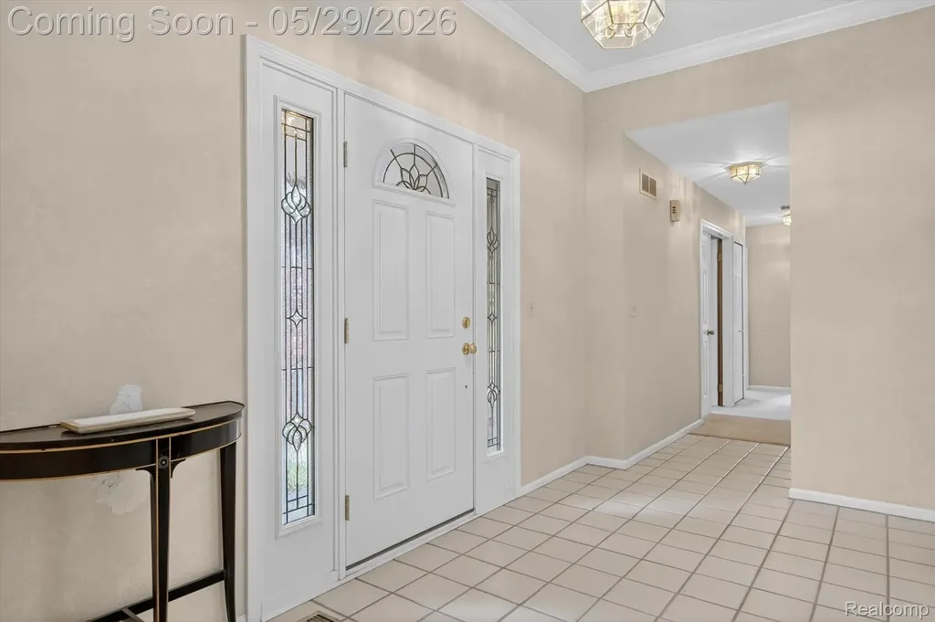 20308 Gary Lane Livonia City MI 48152