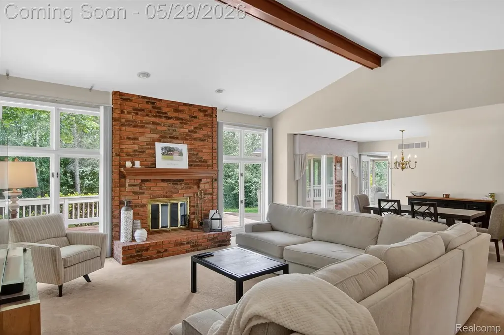 20308 Gary Lane Livonia City MI 48152