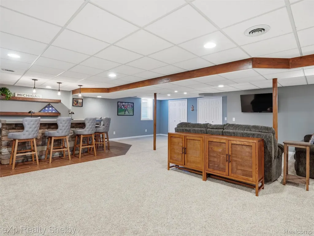 46048 Duke Drive Chesterfield Township MI 48051