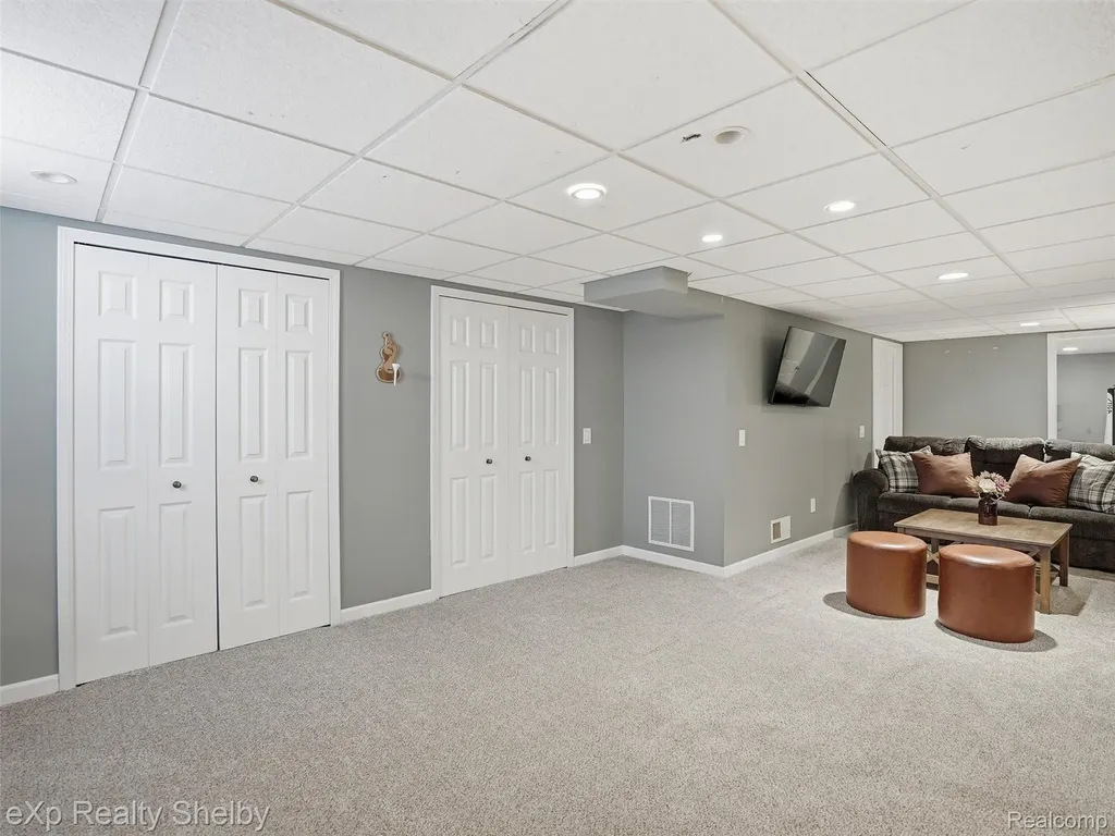 46048 Duke Drive Chesterfield Township MI 48051