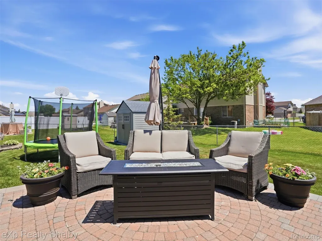 46048 Duke Drive Chesterfield Township MI 48051