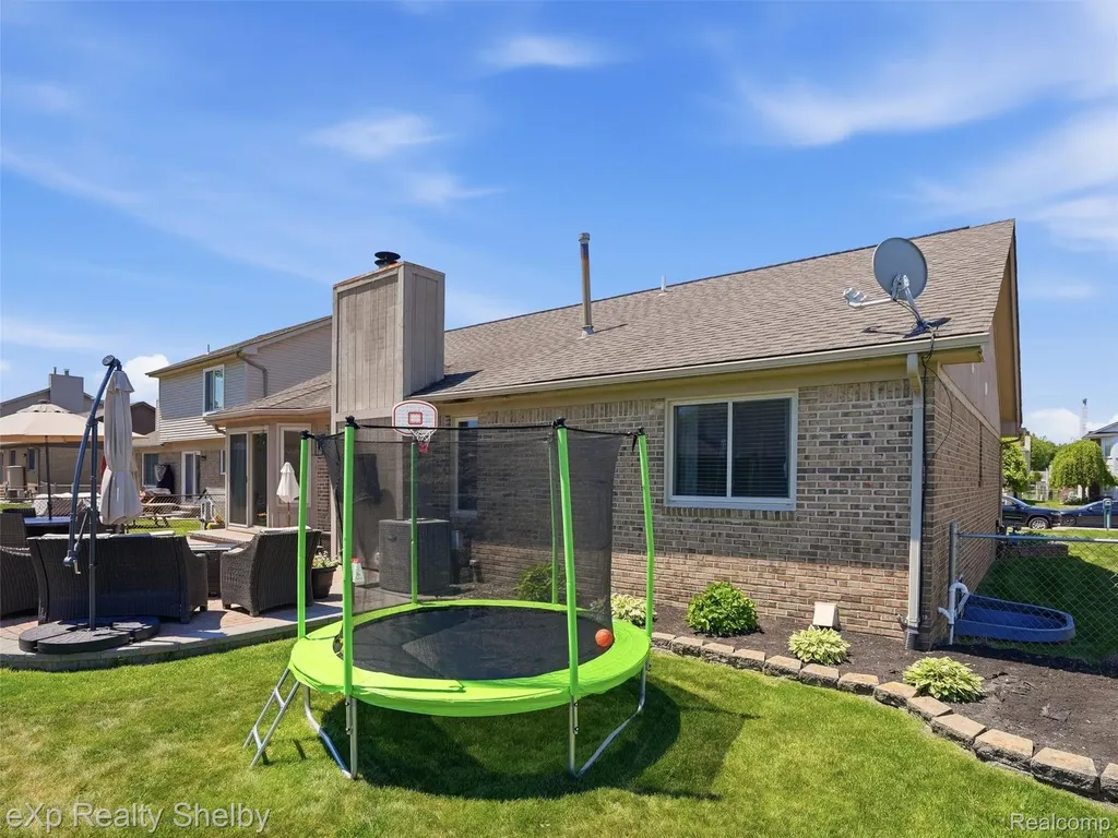46048 Duke Drive Chesterfield Township MI 48051