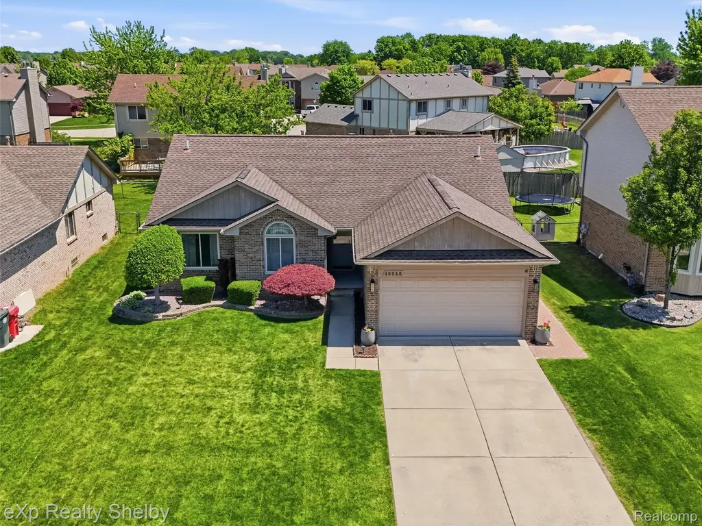 46048 Duke Drive Chesterfield Township MI 48051