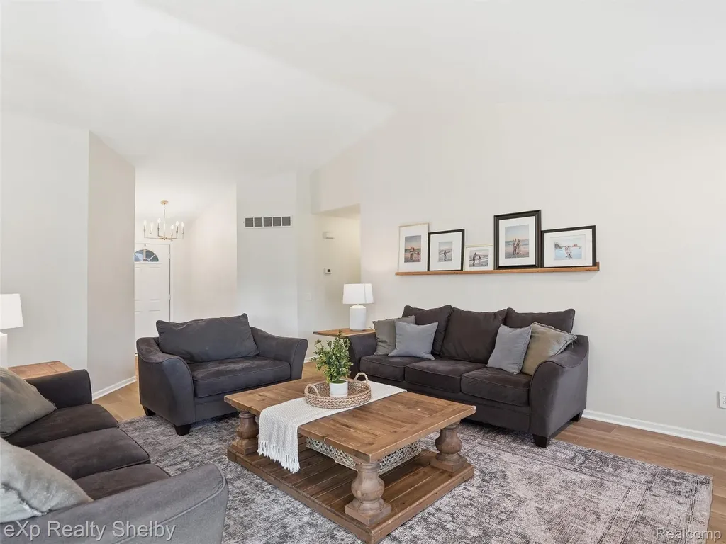 46048 Duke Drive Chesterfield Township MI 48051