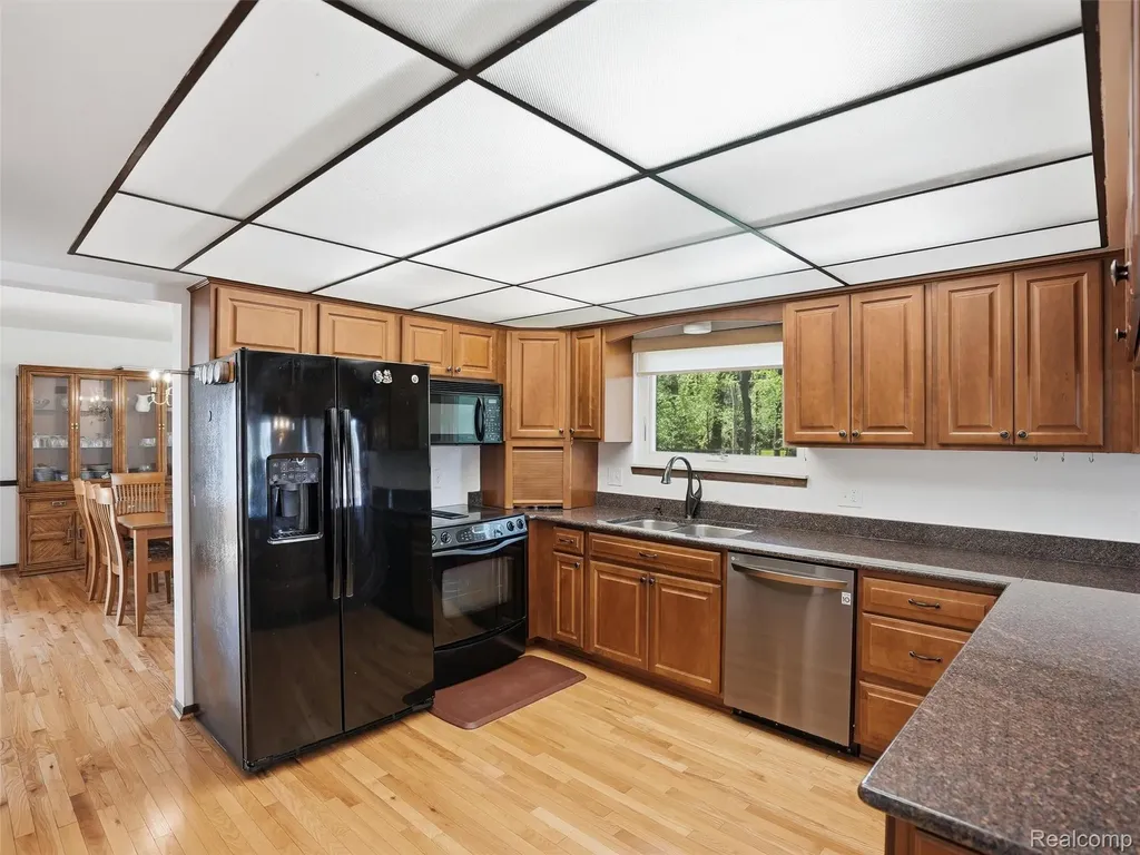 5800 Naneva Court West Bloomfield Charter Township MI 48322
