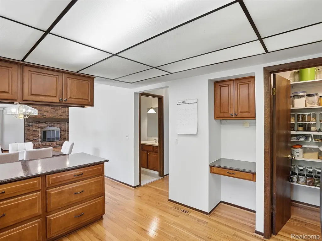 5800 Naneva Court West Bloomfield Charter Township MI 48322