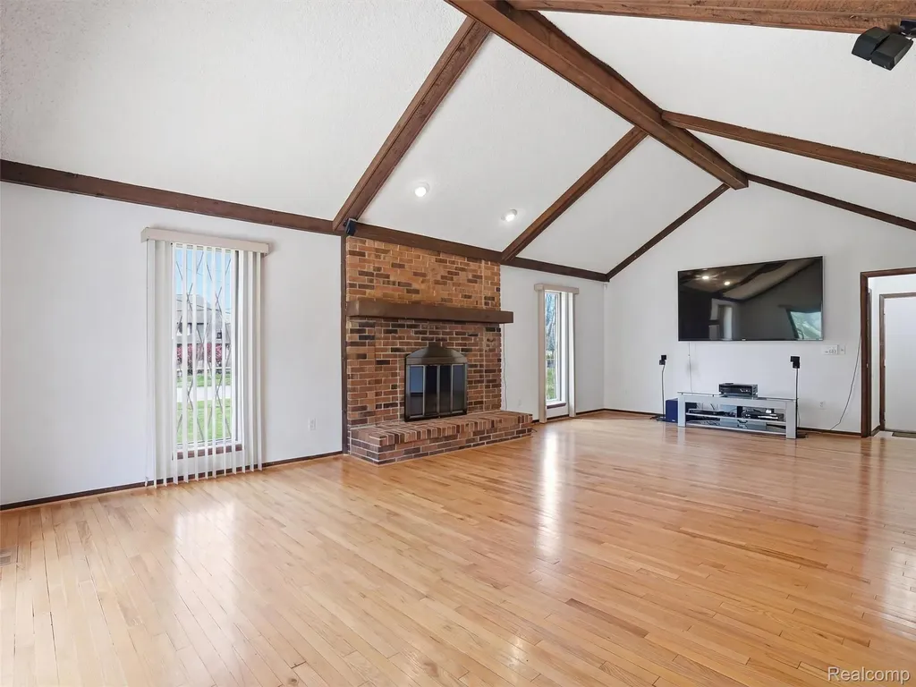 5800 Naneva Court West Bloomfield Charter Township MI 48322