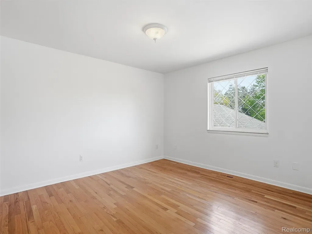 5800 Naneva Court West Bloomfield Charter Township MI 48322