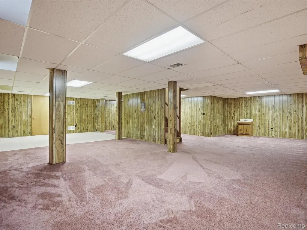 5800 Naneva Court West Bloomfield Charter Township MI 48322