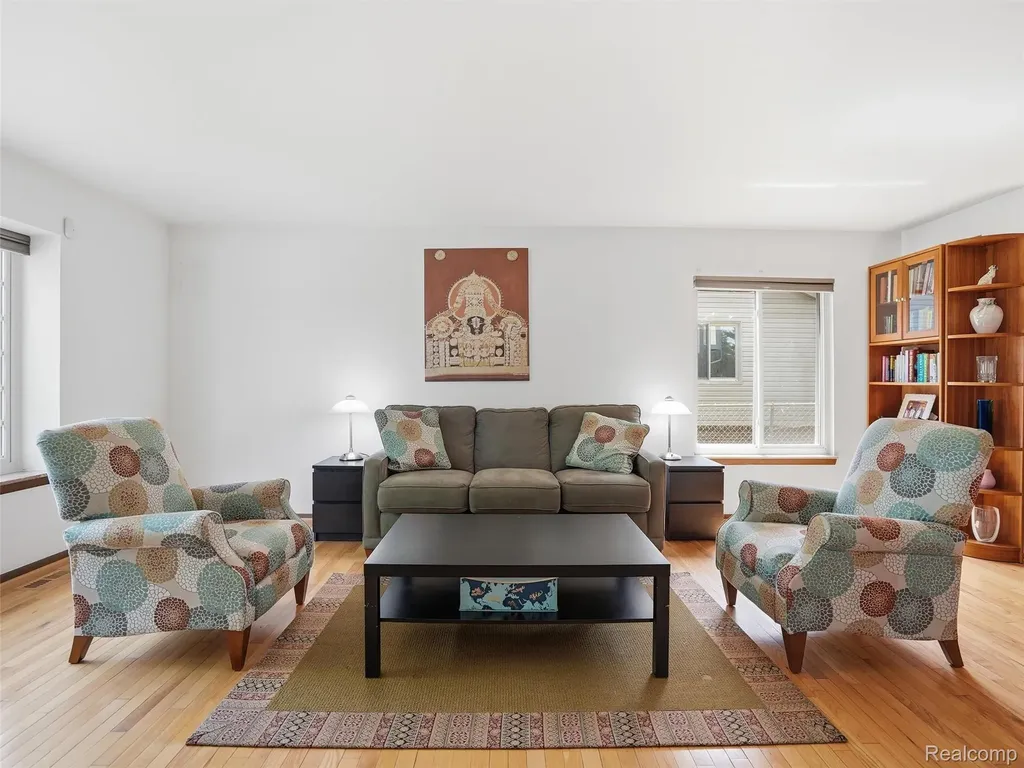 5800 Naneva Court West Bloomfield Charter Township MI 48322