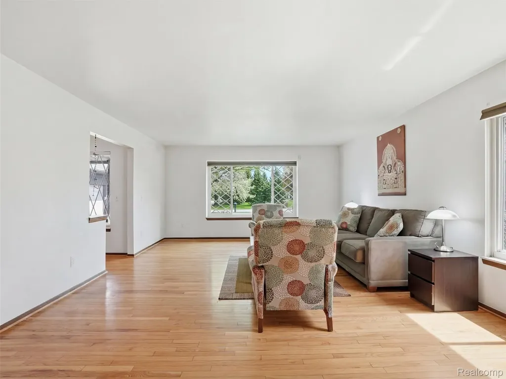 5800 Naneva Court West Bloomfield Charter Township MI 48322