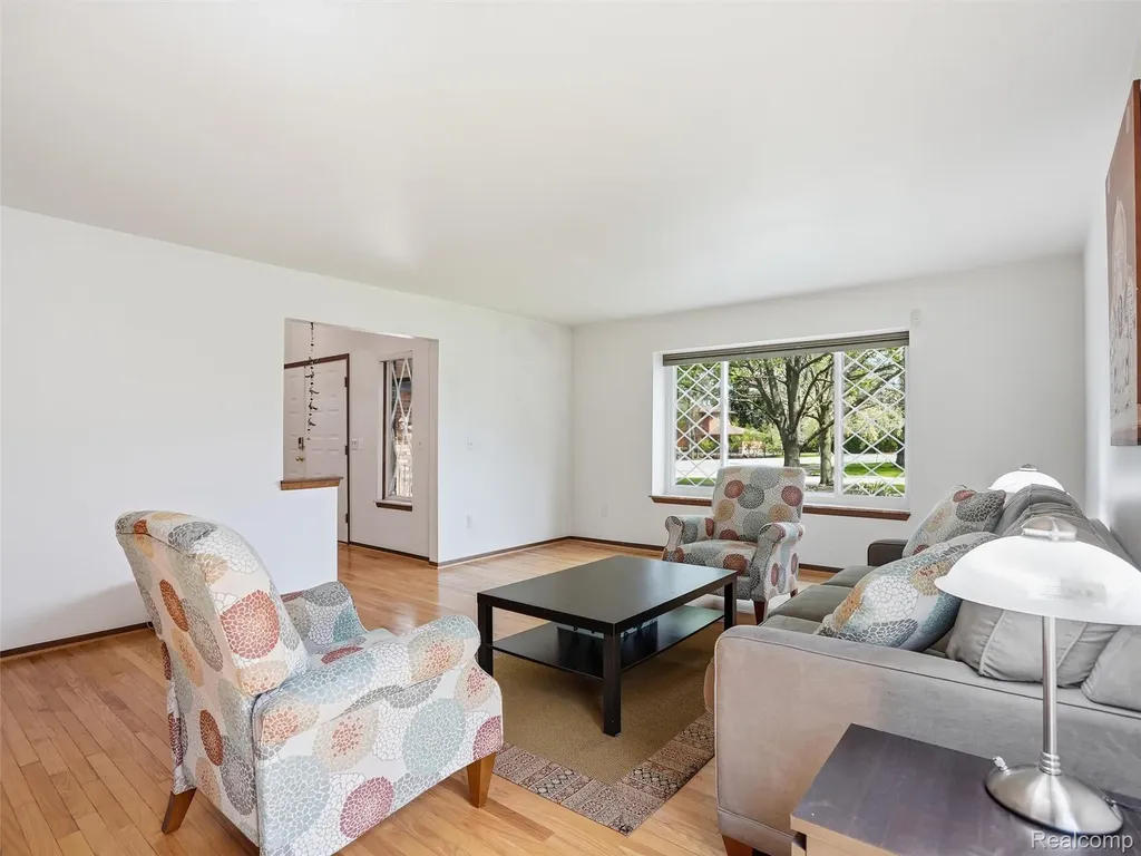 5800 Naneva Court West Bloomfield Charter Township MI 48322