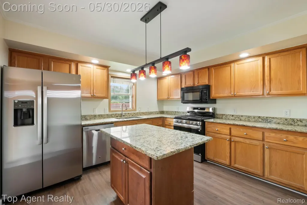 2018 John R Road Troy City MI 48083