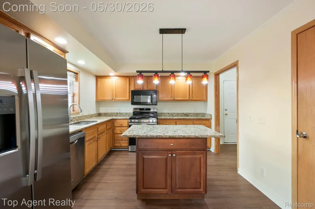 2018 John R Road Troy City MI 48083