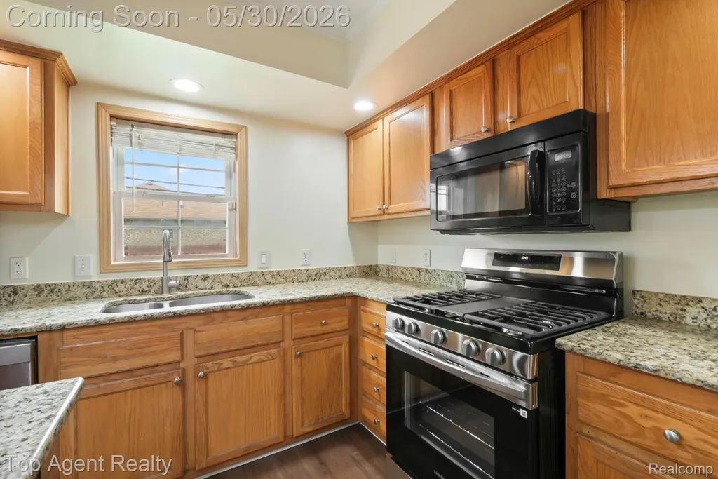 2018 John R Road Troy City MI 48083