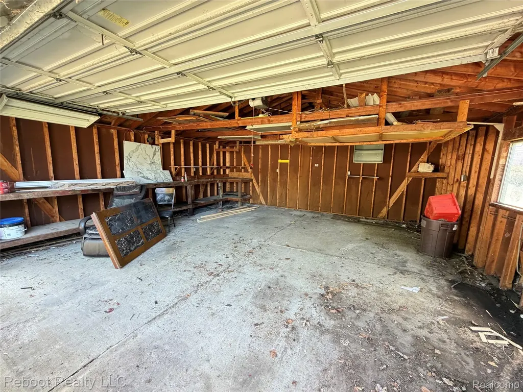 17811 Lincoln Drive Roseville City MI 48066