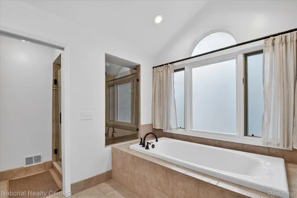 54366 Royal Troon Drive Lyon Charter Township MI 48178