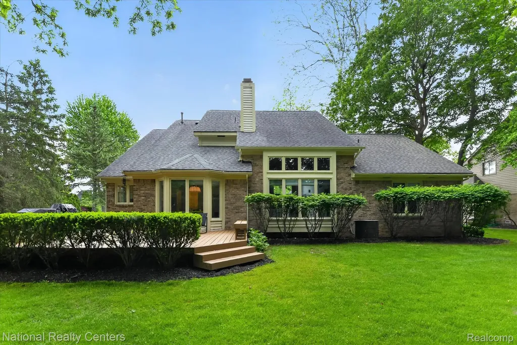 54366 Royal Troon Drive Lyon Charter Township MI 48178
