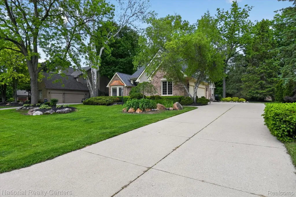 54366 Royal Troon Drive Lyon Charter Township MI 48178