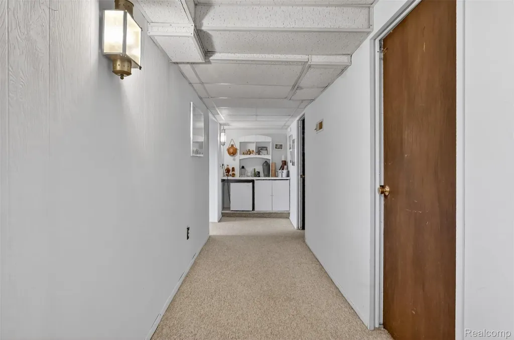 3961 Lakewood Drive Waterford Charter Township MI 48329