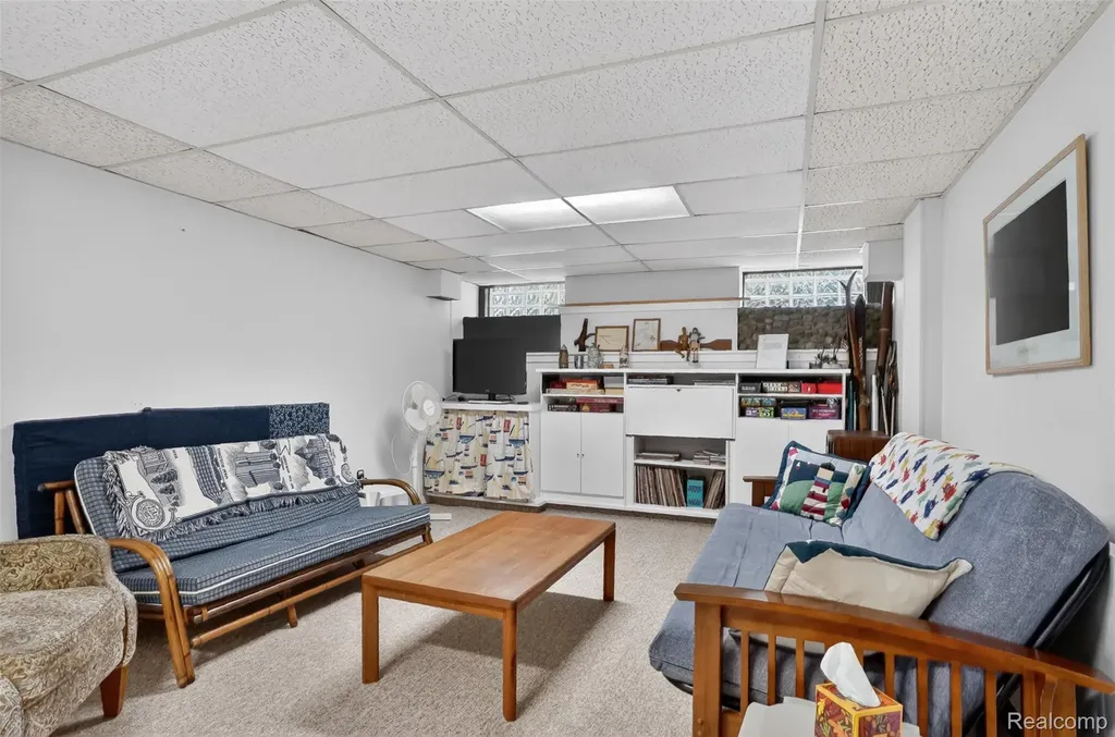 3961 Lakewood Drive Waterford Charter Township MI 48329