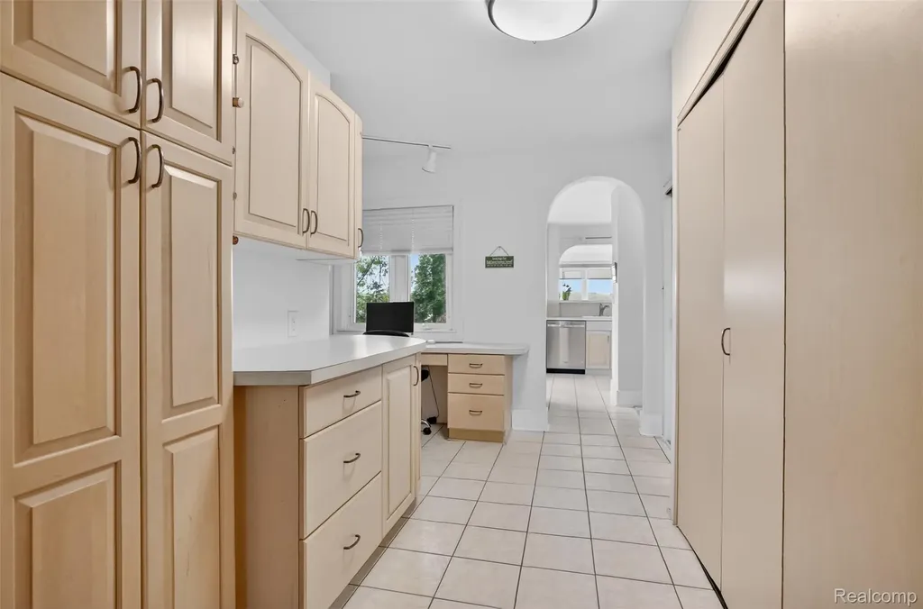 3961 Lakewood Drive Waterford Charter Township MI 48329