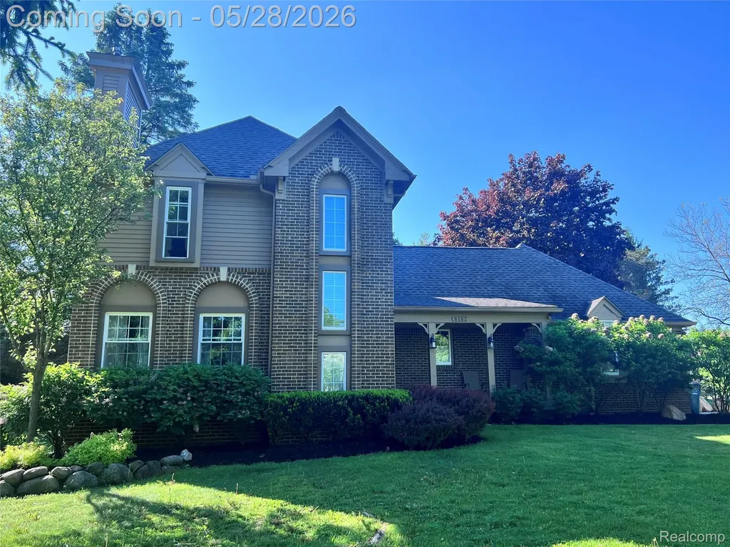 6182 Ledwin Drive Troy City MI 48098