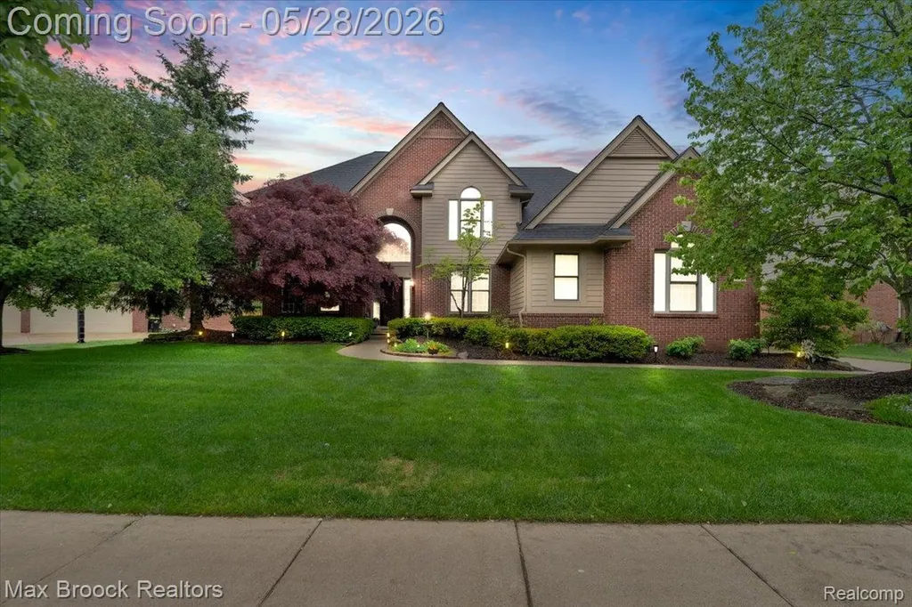 47071 Northumberland Street Novi City MI 48374
