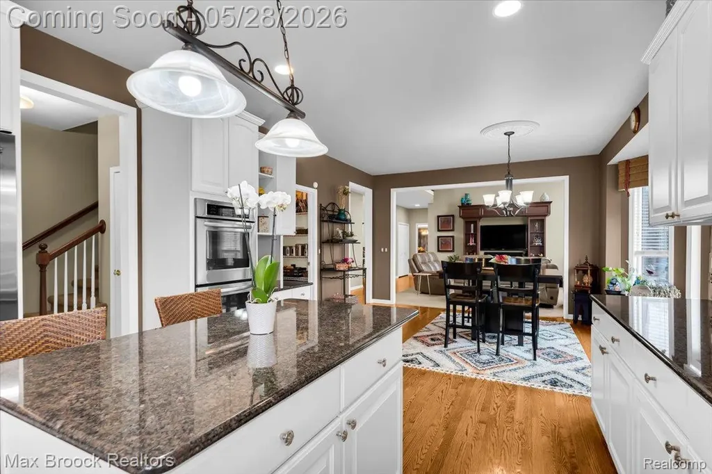 47071 Northumberland Street Novi City MI 48374