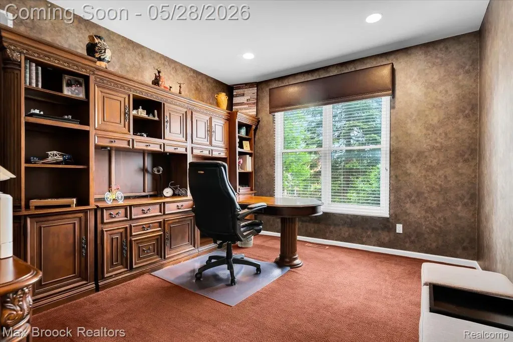 47071 Northumberland Street Novi City MI 48374