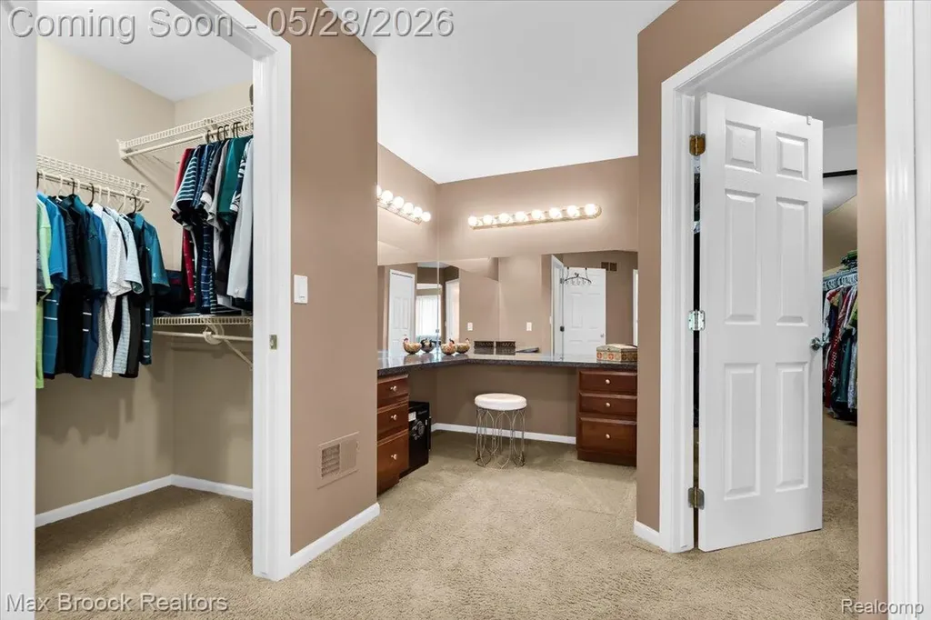 47071 Northumberland Street Novi City MI 48374