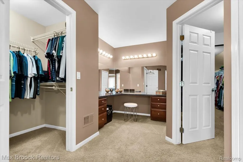 47071 Northumberland Street Novi City MI 48374