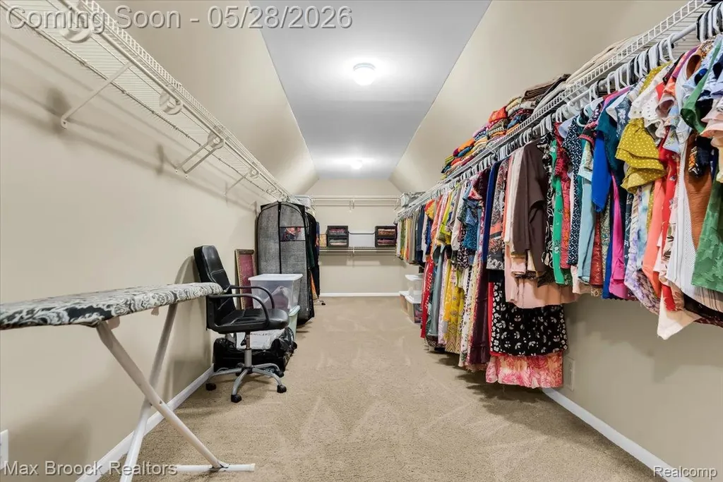 47071 Northumberland Street Novi City MI 48374