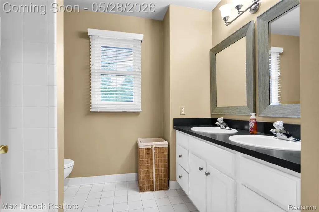 47071 Northumberland Street Novi City MI 48374