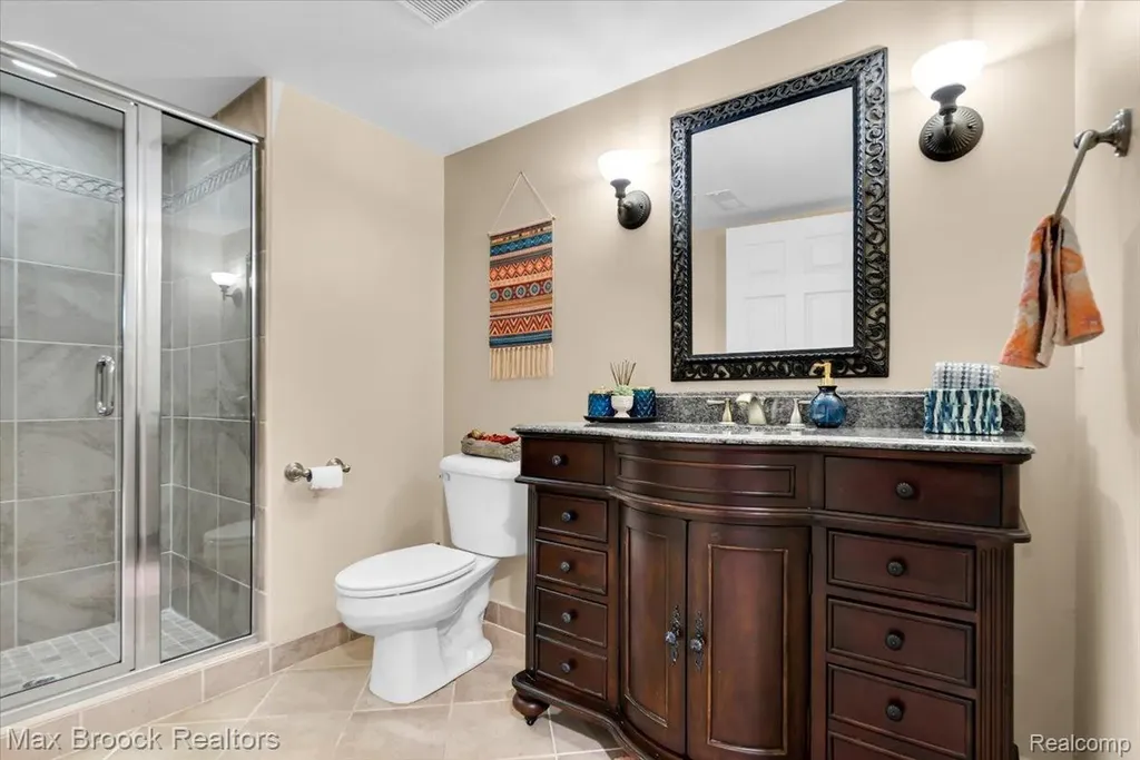47071 Northumberland Street Novi City MI 48374