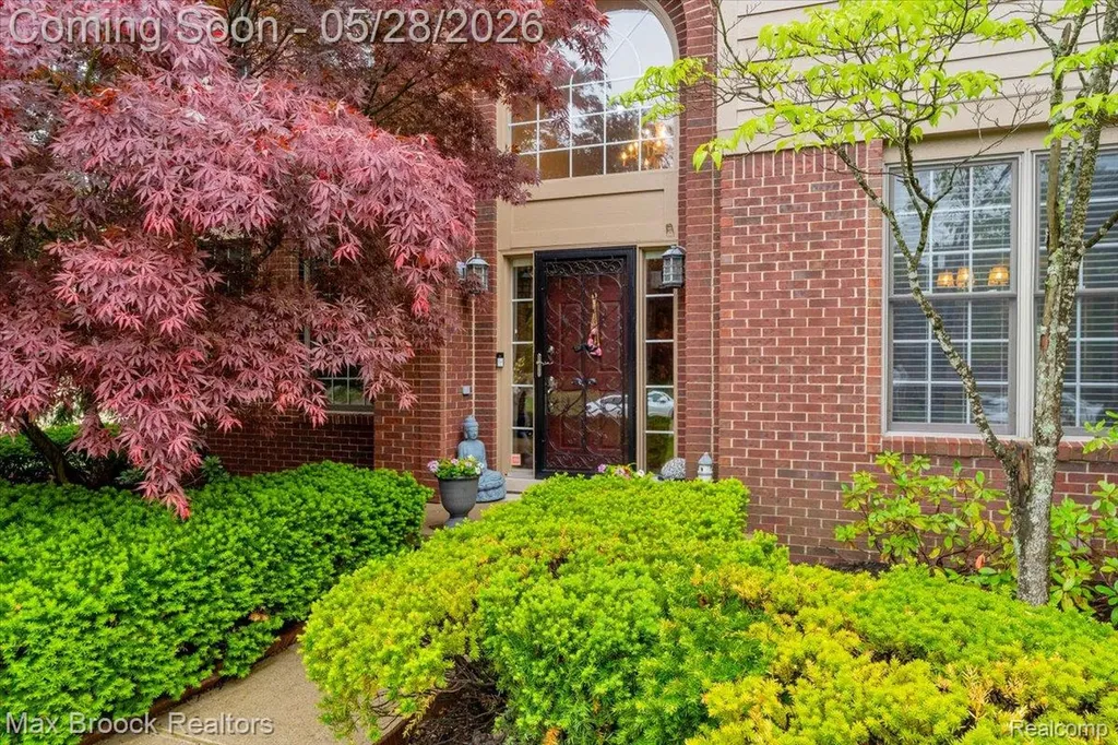 47071 Northumberland Street Novi City MI 48374