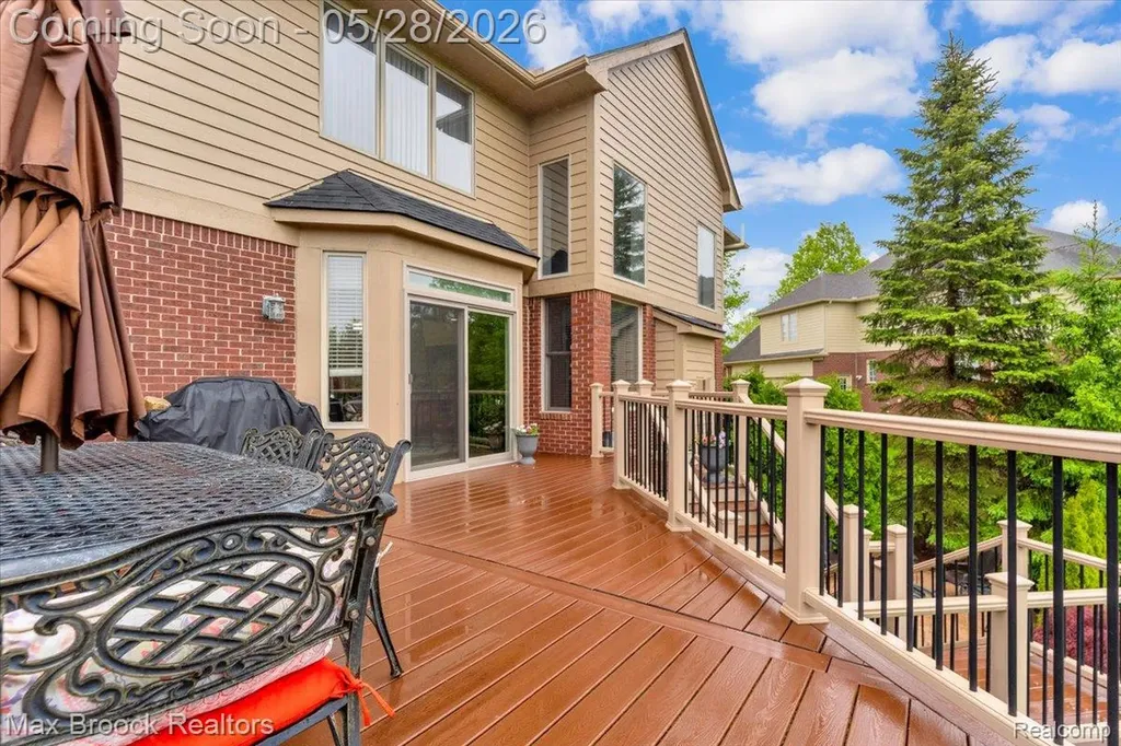 47071 Northumberland Street Novi City MI 48374
