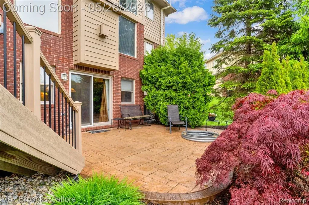 47071 Northumberland Street Novi City MI 48374