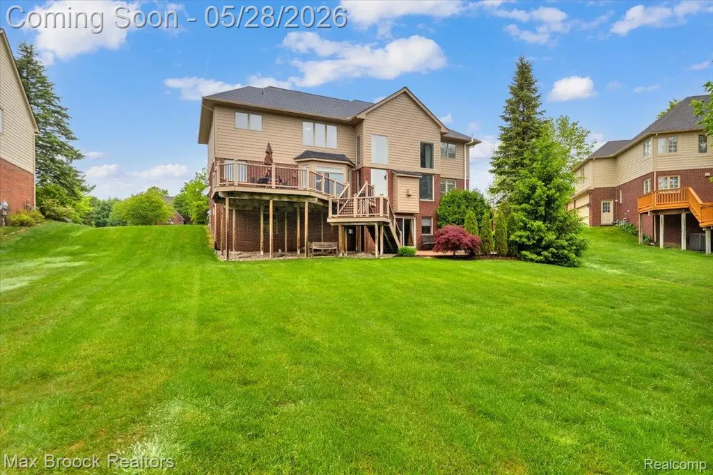 47071 Northumberland Street Novi City MI 48374