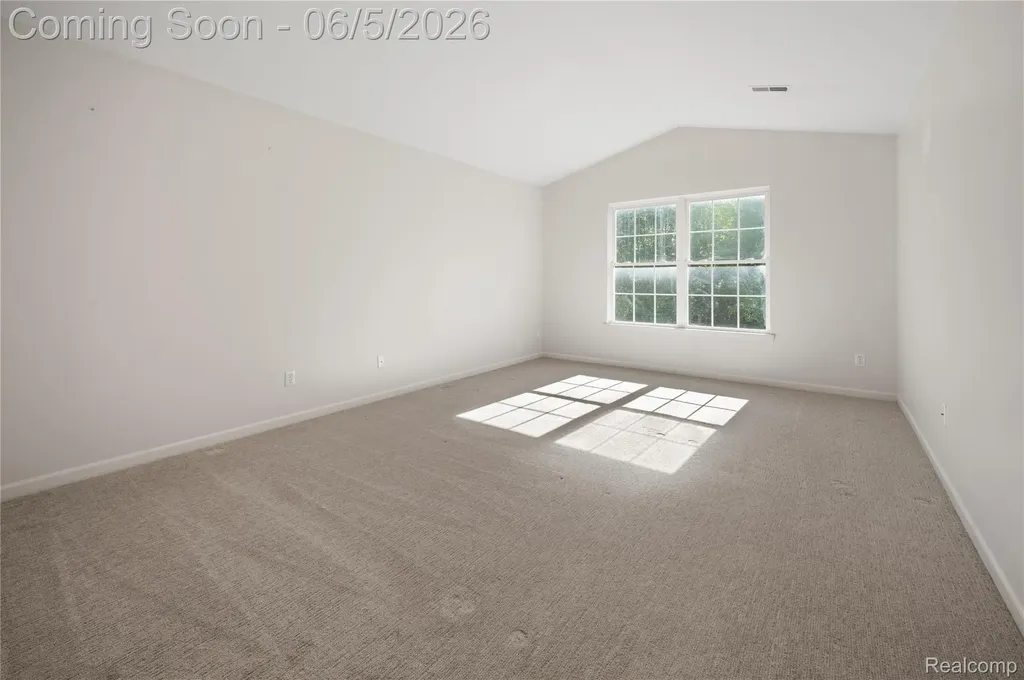 730 Amberly Drive Waterford Charter Township MI 48328