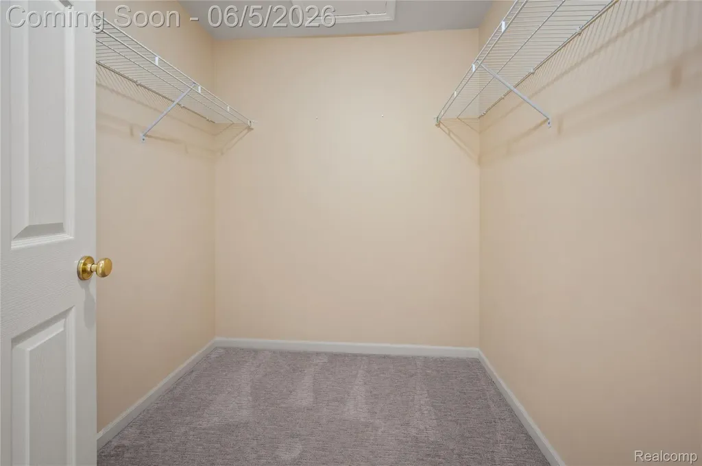 730 Amberly Drive Waterford Charter Township MI 48328