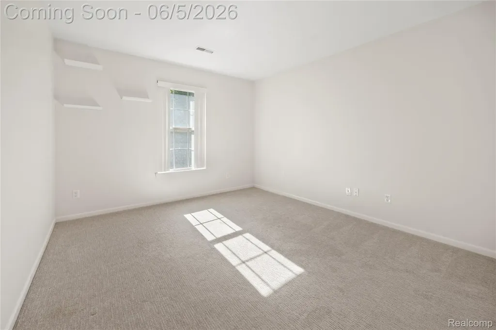 730 Amberly Drive Waterford Charter Township MI 48328