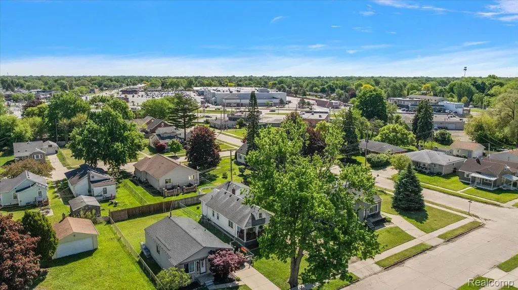 28828 Galloway Street Roseville City MI 48066